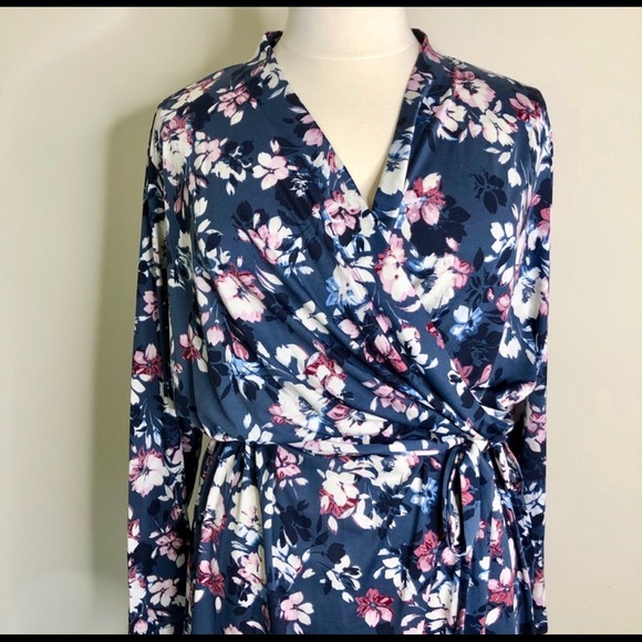 Emaline Dresses & Skirts - NWT Emaline dress Size 2X